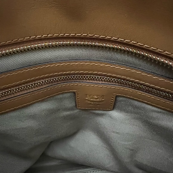 MCM Anya Medium Visetos Zip Top Shopper in Soft pink (Nordstrom Exclusive) - Picture 9 of 9